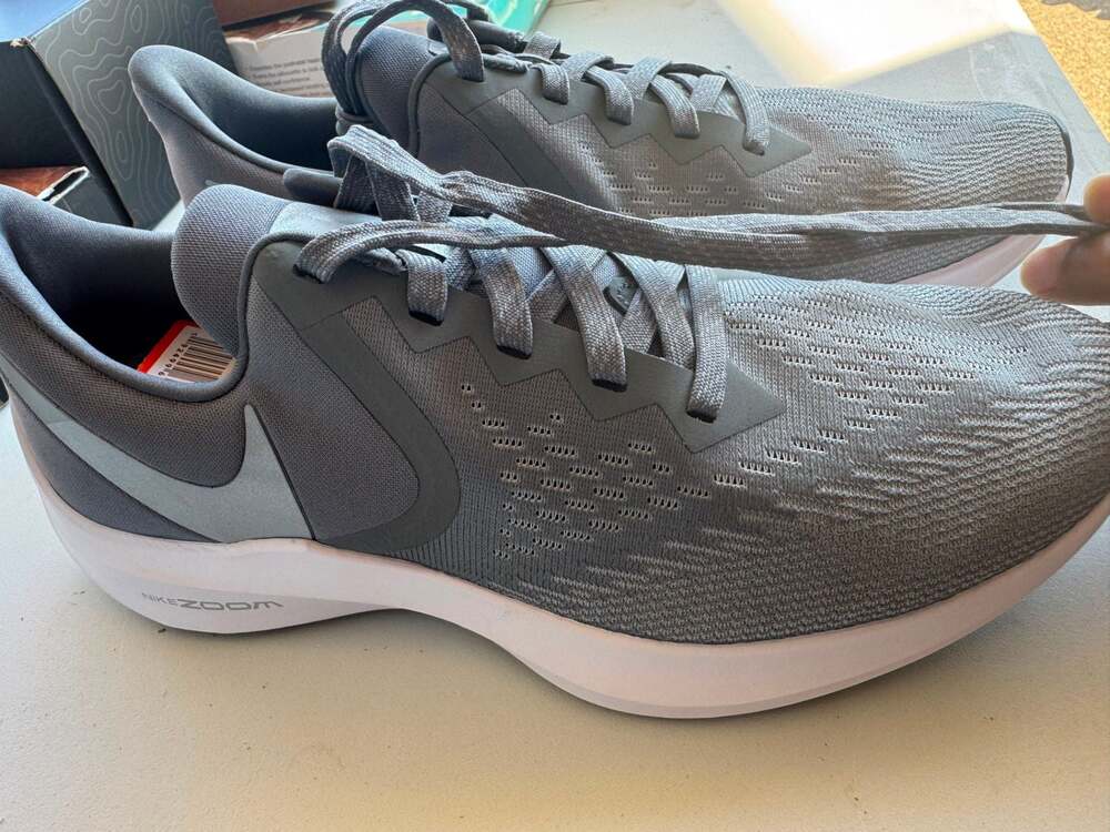 Size 7.5 - Nike Air Zoom Winflo 6 Cool Grey W